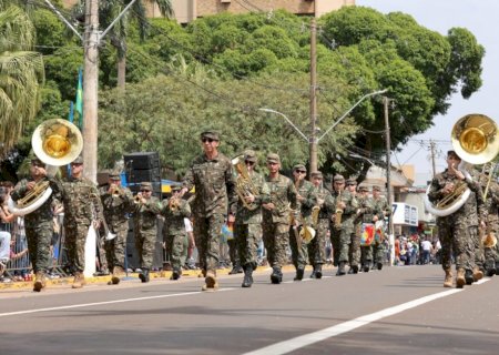 4ª Brigada de Cavalaria Mecanizada encanta o público com desfile de 7 de Setembro