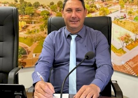 Lei  de Sandro Pacheco que homenageia parteira indígena é sancionada