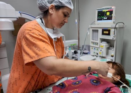 Referência estadual, Centro de Endoscopia Avançada do HRMS alerta para riscos da ingestão de cáusticos