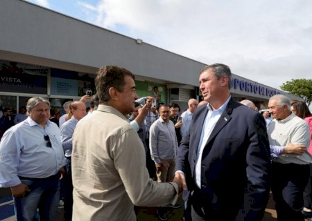 Ao chegar em Dourados, Riedel é recebido por Marçal e vistoria obras no aeroporto