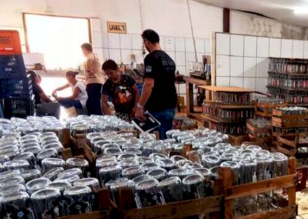 F&aacute;brica clandestina de bebidas &eacute; descoberta em Terenos e dono acaba preso