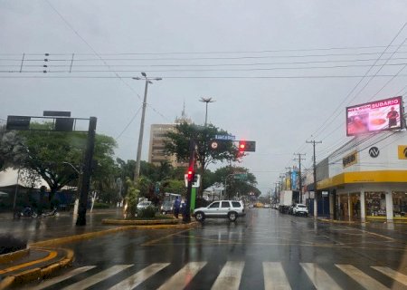 Frente fria traz alerta de tempestade e queda brusca de temperatura em MS neste sábado