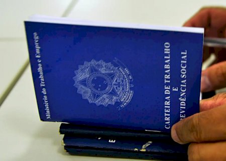 Governo confirma salário mínimo de R$ 1.621 em 2026