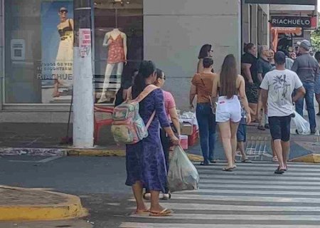 Comércio de Dourados abre no feriado de segunda e, a partir de terça, funcionará até as 22h