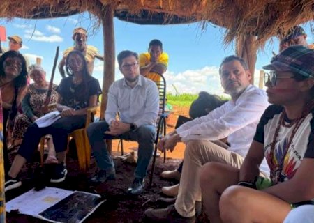 Ap&oacute;s acordo, ind&iacute;genas podem permanecer em &aacute;rea da Fazenda Ipuit&atilde;