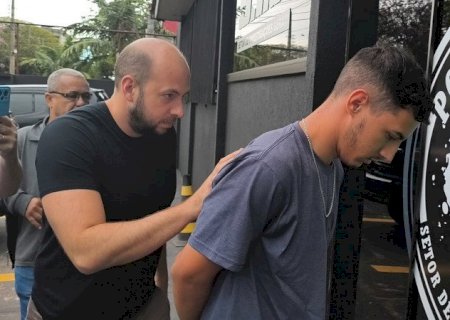 Jovem envolvido em assassinato de padre é preso por quebrar medidas cautelares