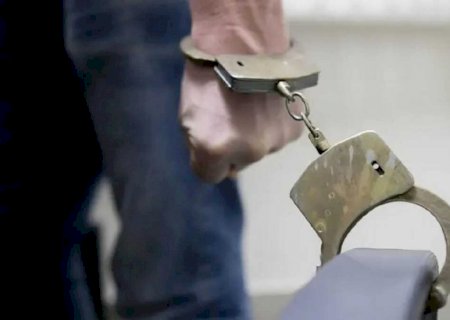 Adolescente de 16 anos é apreendido após ameaçar mãe de morte em Dourados