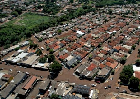 Ação de limpeza da Prefeitura retira mais de 150 toneladas de lixo no Bairro Inacinha Rocha