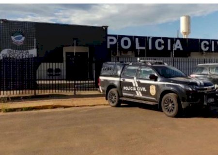 Jovem de 18 anos é morto a tiros após ser chamado no portão de casa