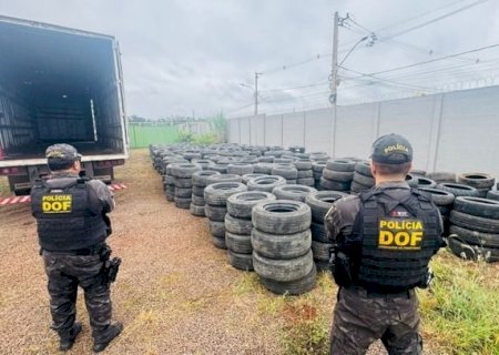 DOF apreende quase 3 mil pneus irregulares em Caarapó; motorista é preso