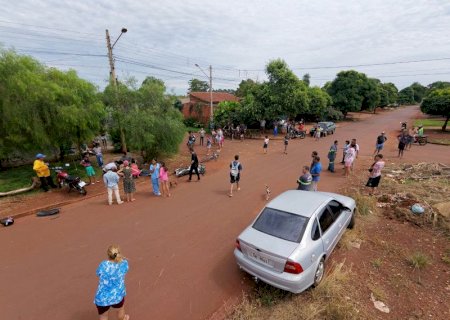 Batida entre motos deixa dois motociclistas em estado grave em Dourados