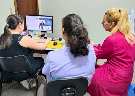 Prefeitura capacita profissionais de saúde para início da vacinação contra Chikungunya