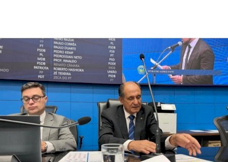 Zé Teixeira trabalha para ampliar saneamento e asfalto em Dourados