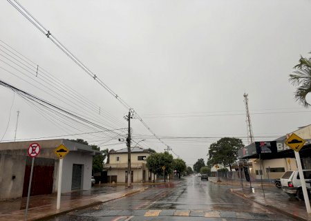 Dourados tem 41 mm de chuva, temperatura despenca e frio aumenta neste sábado