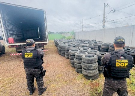 Carga milionária irregular é descoberta e quase 2 mil pneus novos são apreendidos na MS-156 em Caarapó