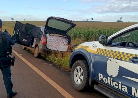 PM apreende quase 2 mil pacotes de cigarros contrabandeados na MS-378 entre Laguna e Nova América