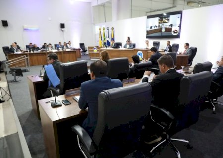 Câmara de Dourados aprova LDO 2027 e novas regras do estacionamento rotativo