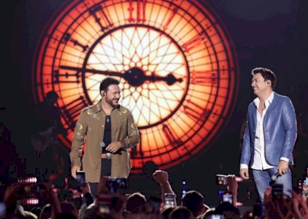 João Bosco & Vinícius encerram Festa Junina neste domingo com show repleto de sucessos
