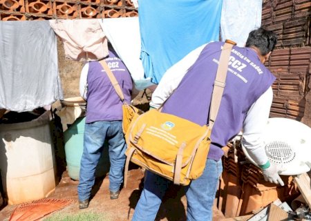 Prefeitura vistoria 7.231 imóveis em uma semana e encontra 19 focos do Aedes aegypti