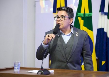 Isa Jane pede cassação de Márcio Pudim por homofobia durante discurso na Câmara
