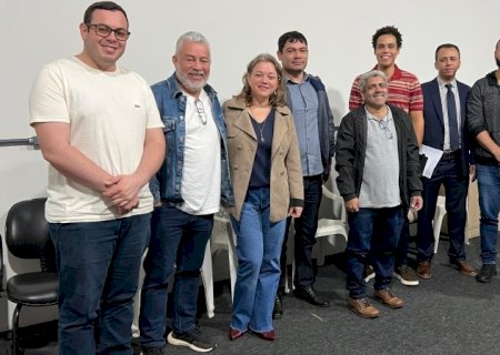 Câmara de Dourados realiza debate sobre hora-atividade a professores de apoio pedagógico