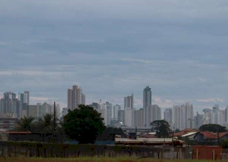 Domingo ter&aacute; sol entre nuvens e previs&atilde;o de temporais em Mato Grosso do Sul