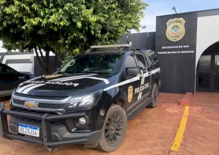 Pai é preso suspeito de espancar bebê de dois meses