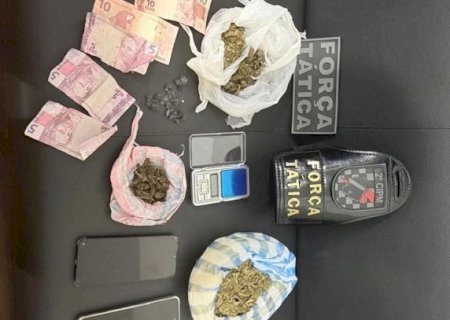 Suspeito de roubo é preso pela Força Tática com drogas e celular em Caarapó