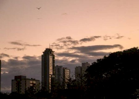 Alerta de tempestade atinge Campo Grande e mais 54 cidades de MS