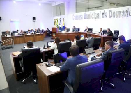 Câmara de Dourados realiza duas sessões nesta segunda-feira