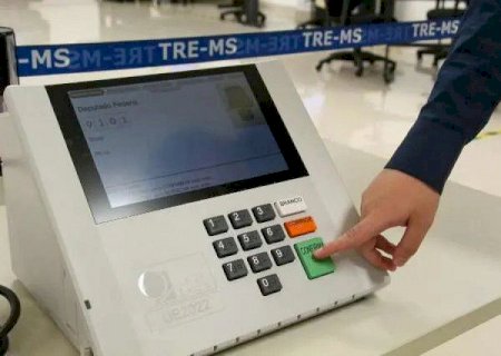 TRE-MS inicia carregamento de 18 mil mídias para preparar 7.260 urnas das Eleições