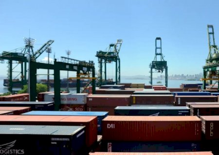 Balança comercial tem superávit de US$ 7,74 bilhões em setembro